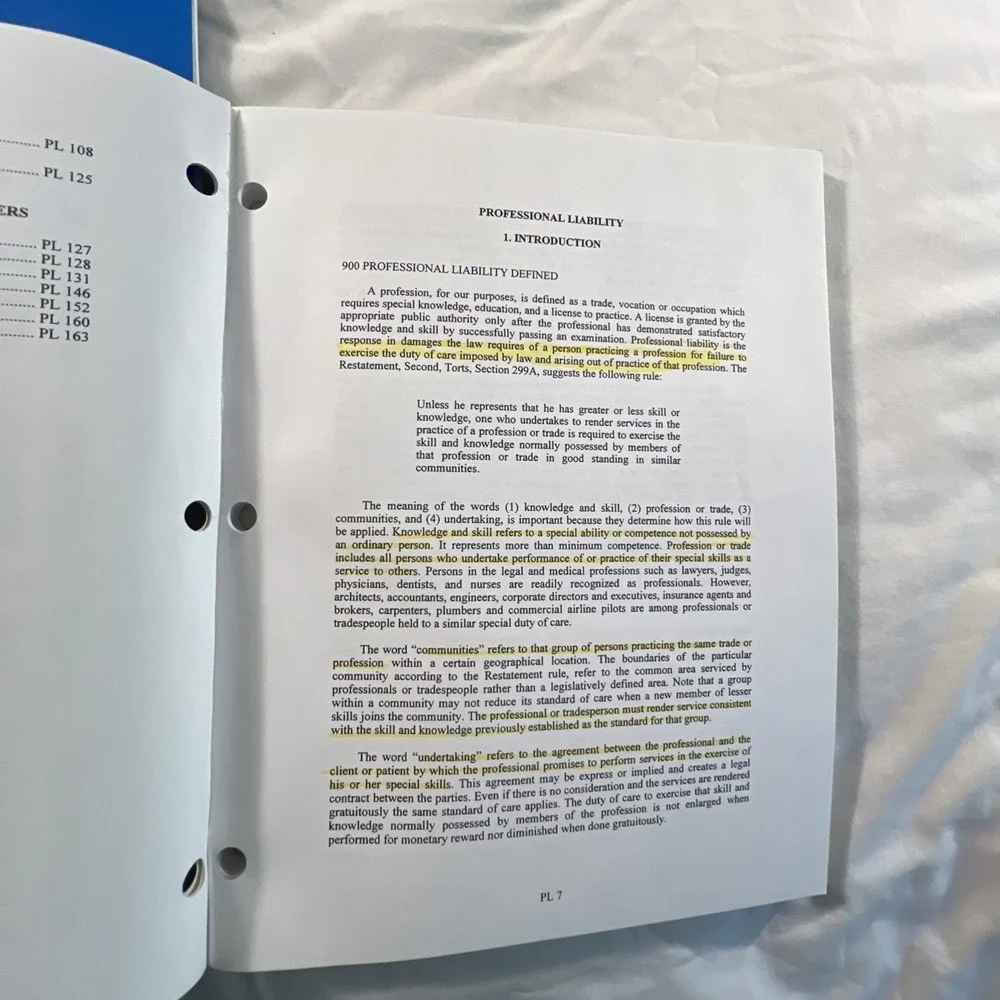 The Legal Environment Of Risk Management And Insurance 1st Ed‎ 2000 CPCU 530 lot